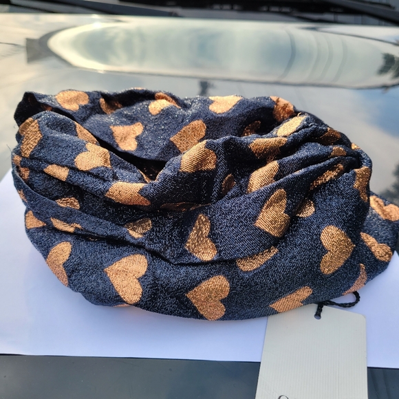 Authentic GucciLucinaBrand New with tagsNever Worn.Made In Italy. - Picture 5 of 5